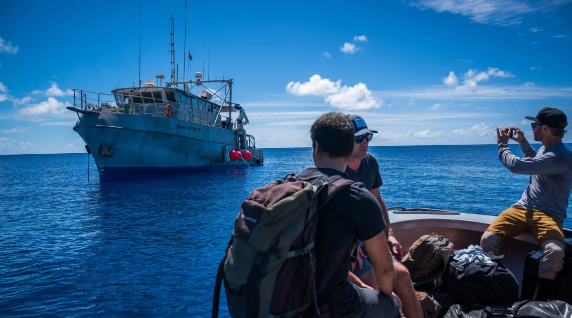 Indies Surveyor, Marshall Islands